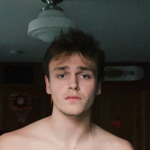 Meet your Posher, Mireya